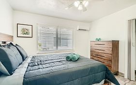 Sii 1 Bedroom Tropical Gem!